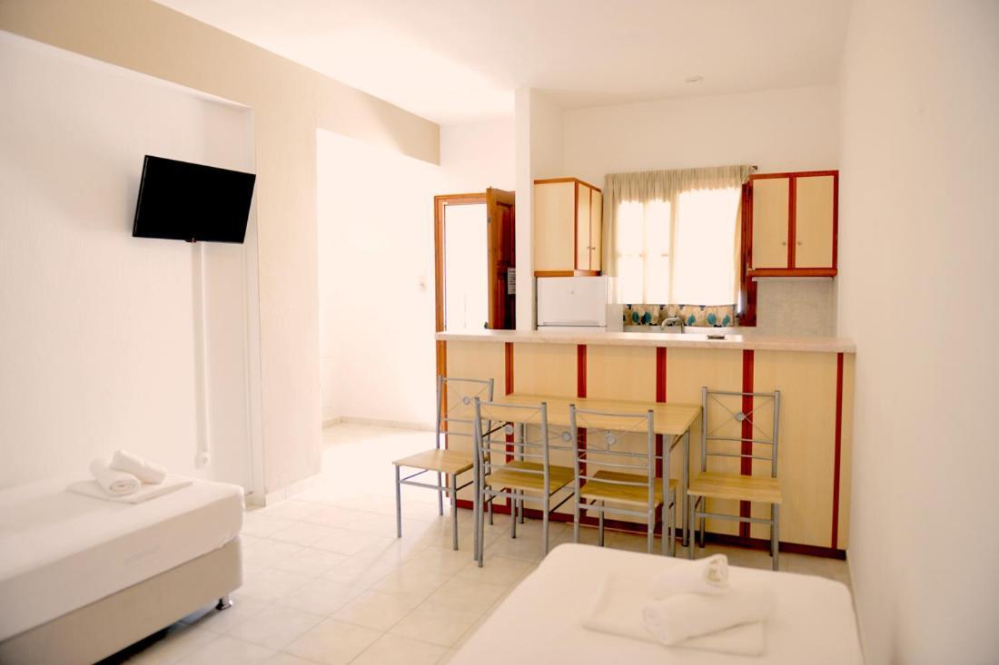 Hotel Marina Koliósz Kültér fotó